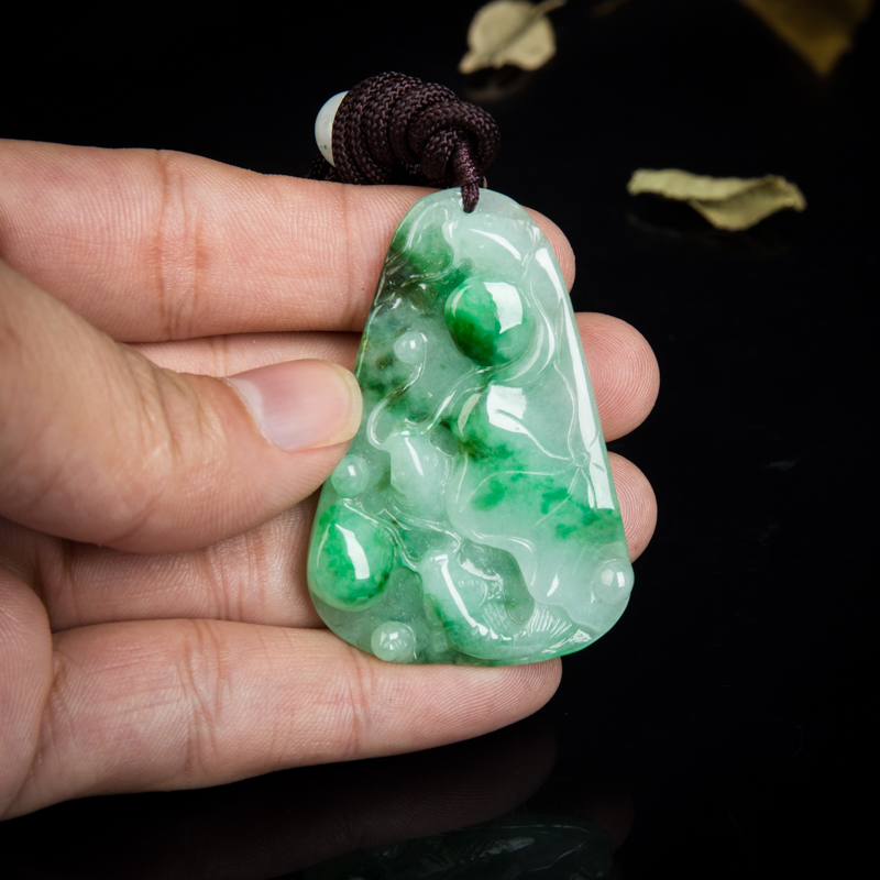 天然糯种飘翠翡翠年年有余吊坠-红掌柜