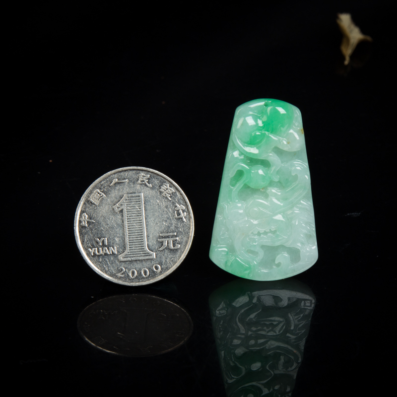 糯种飘翠翡翠龙头吊坠-红掌柜