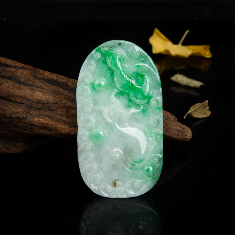 糯种飘翠翡翠吊坠-红掌柜