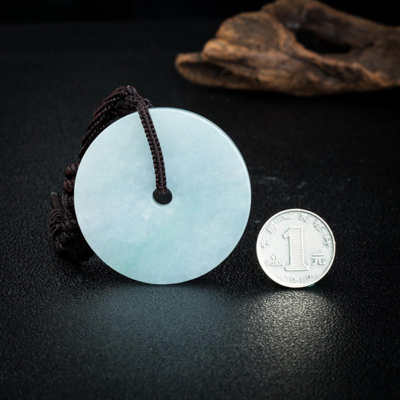 糯冰种飘花翡翠吊坠-红掌柜