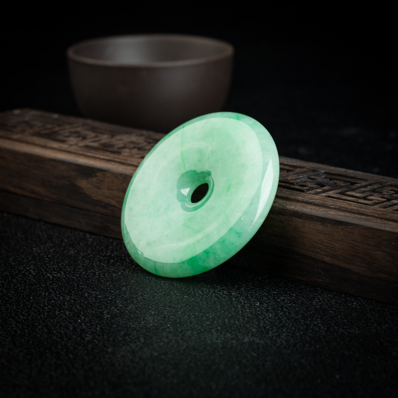 缅甸豆种豆绿翡翠平安扣吊坠-红掌柜