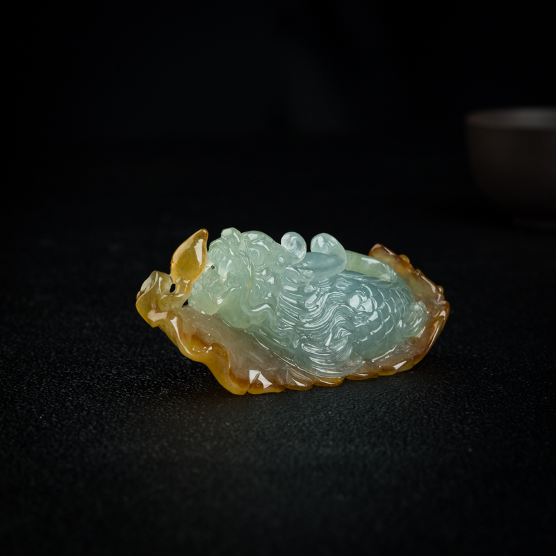 缅甸天然糯冰种俏色翡翠龙头鱼吊坠-红掌柜