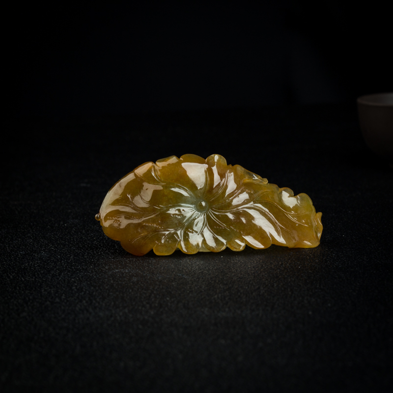 缅甸天然俏色翡翠龙头鱼吊坠-红掌柜