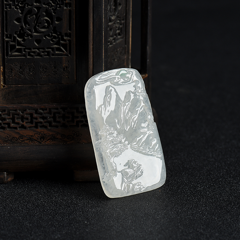 糯种白色翡翠吊坠-红掌柜