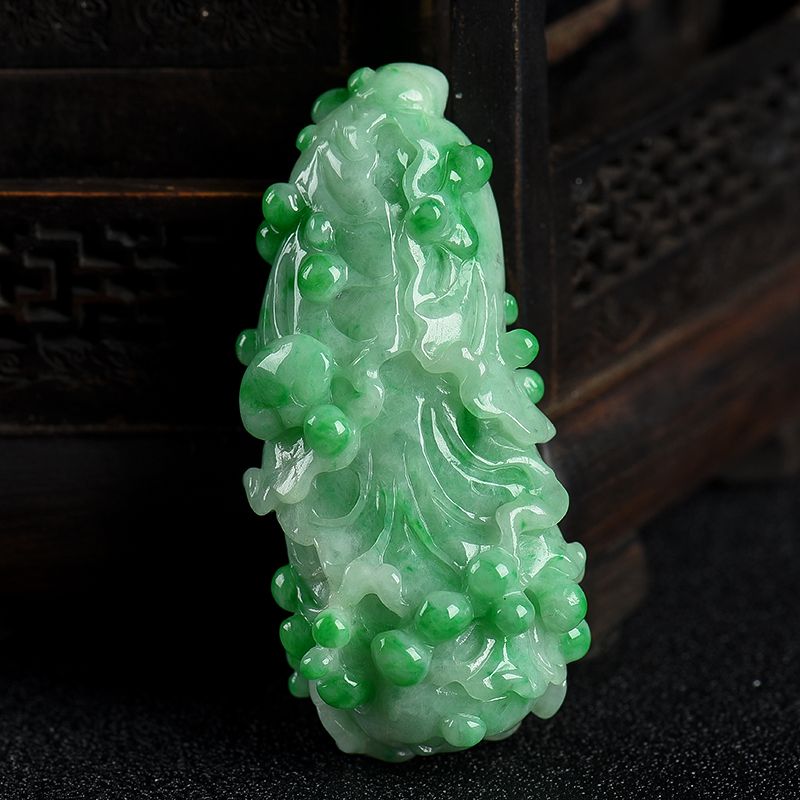 天然翡翠百财吊坠-红掌柜