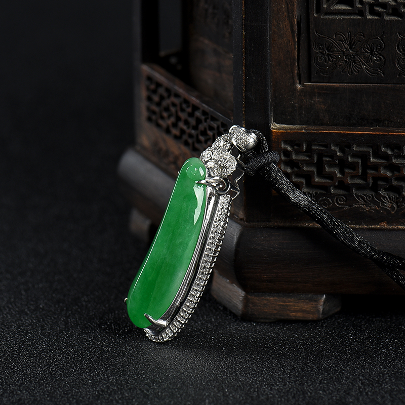 翠绿翡翠福瓜吊坠-红掌柜