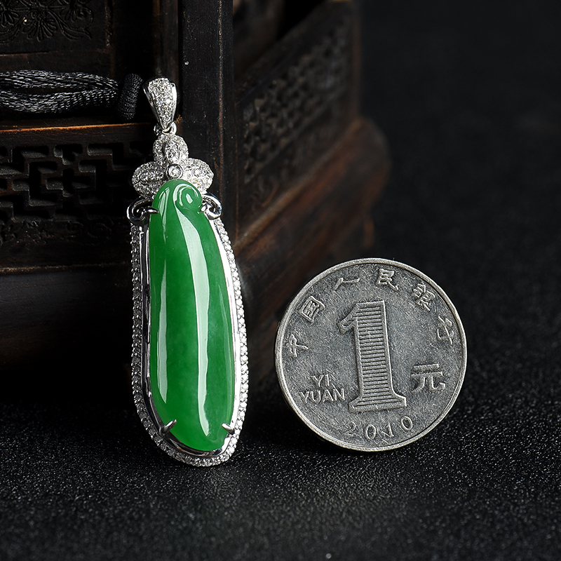 18k糯种翠绿翡翠吊坠-红掌柜