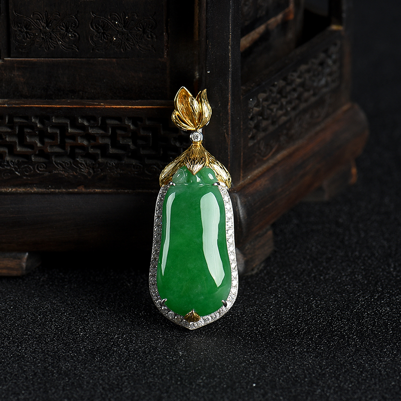 18k糯种翠绿翡翠福瓜吊坠-红掌柜