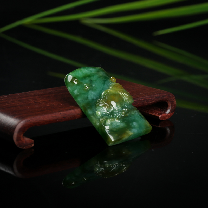 俏色翡翠金玉满堂吊坠-红掌柜