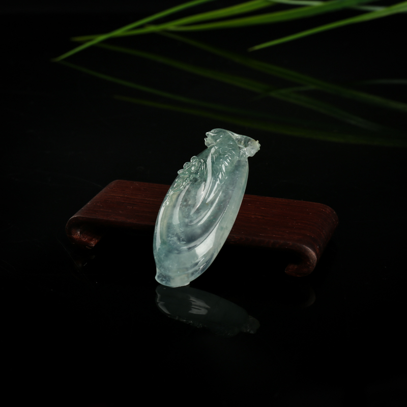 冰种翡翠英明神武吊坠-红掌柜