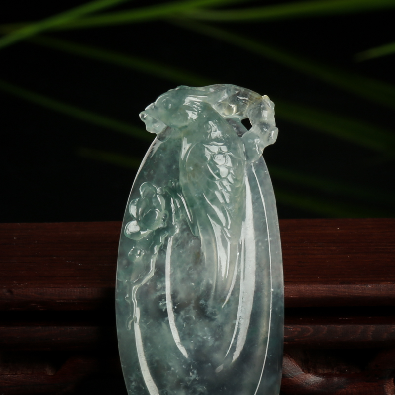 天然翡翠英明神武吊坠-红掌柜