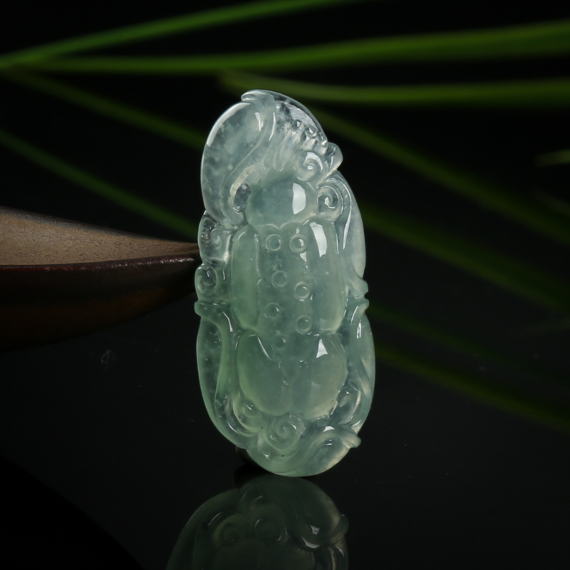 天然翡翠莲花吊坠-红掌柜