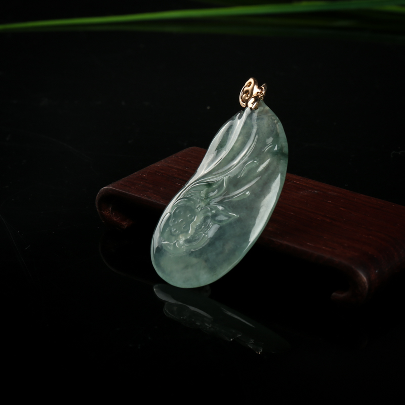 飘花翡翠一品清廉吊坠-红掌柜