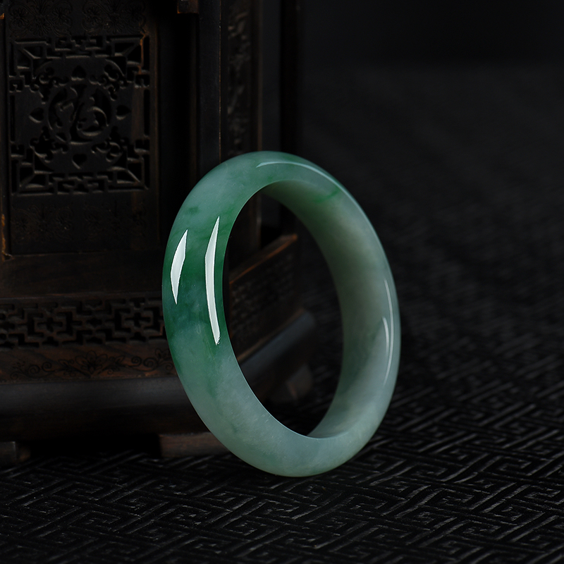 天然糯种飘翠翡翠手镯-红掌柜