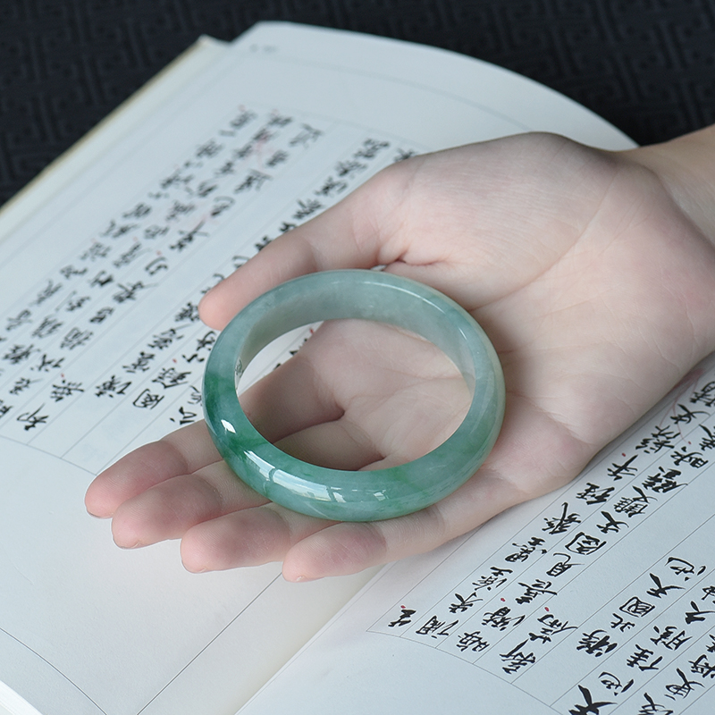 糯种飘翠翡翠手镯-红掌柜