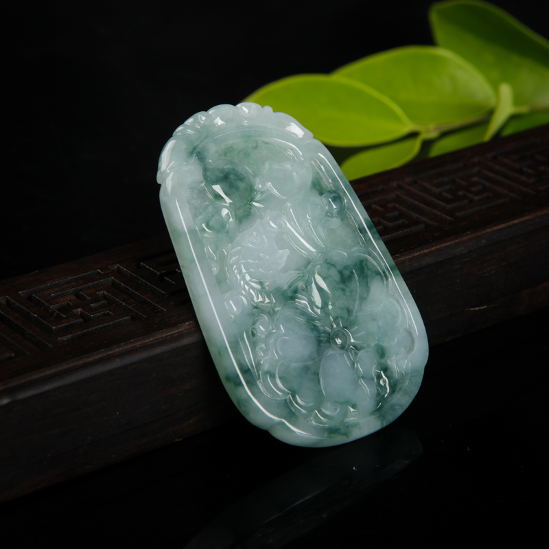 飘花翡翠年年有余吊坠-红掌柜