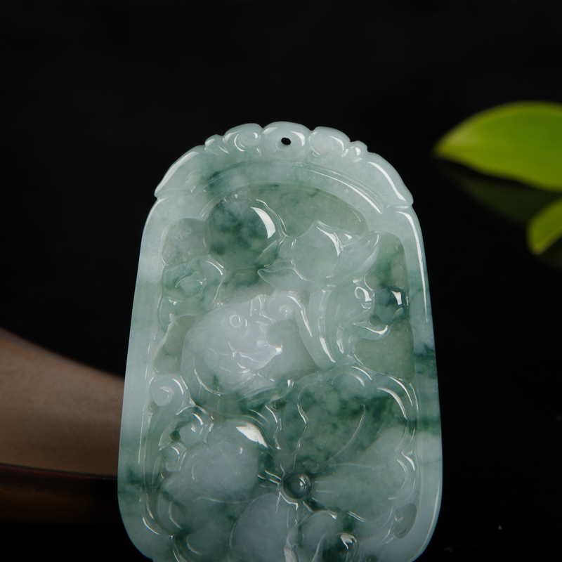 天然翡翠年年有余吊坠-红掌柜