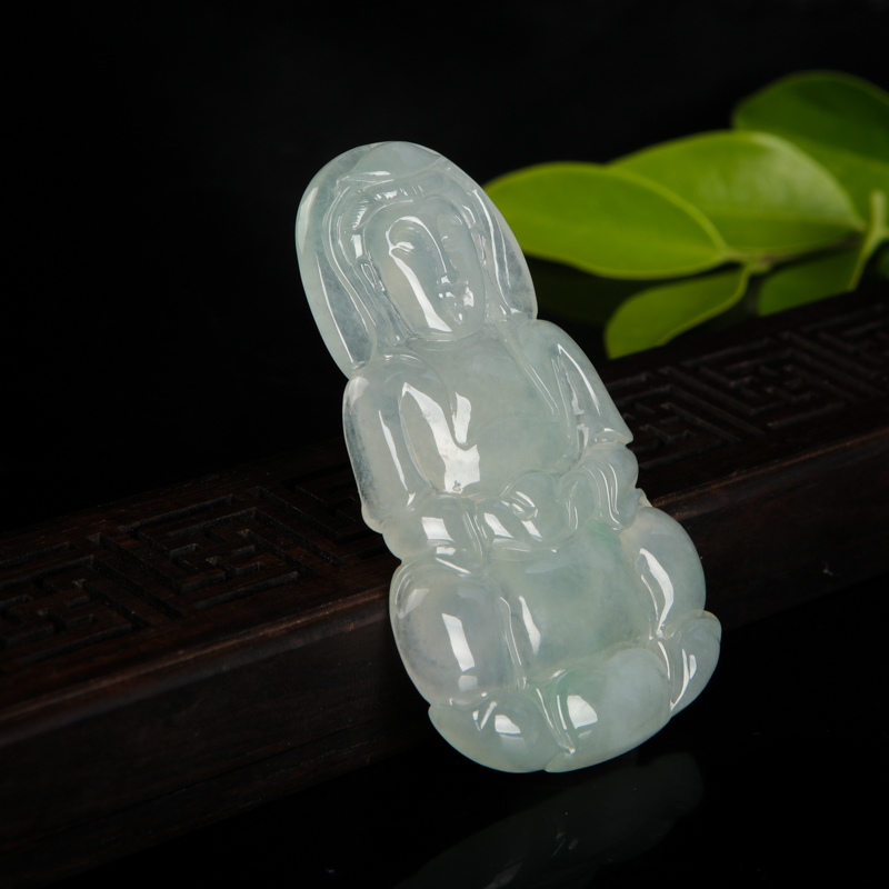 浅绿翡翠观音吊坠-红掌柜