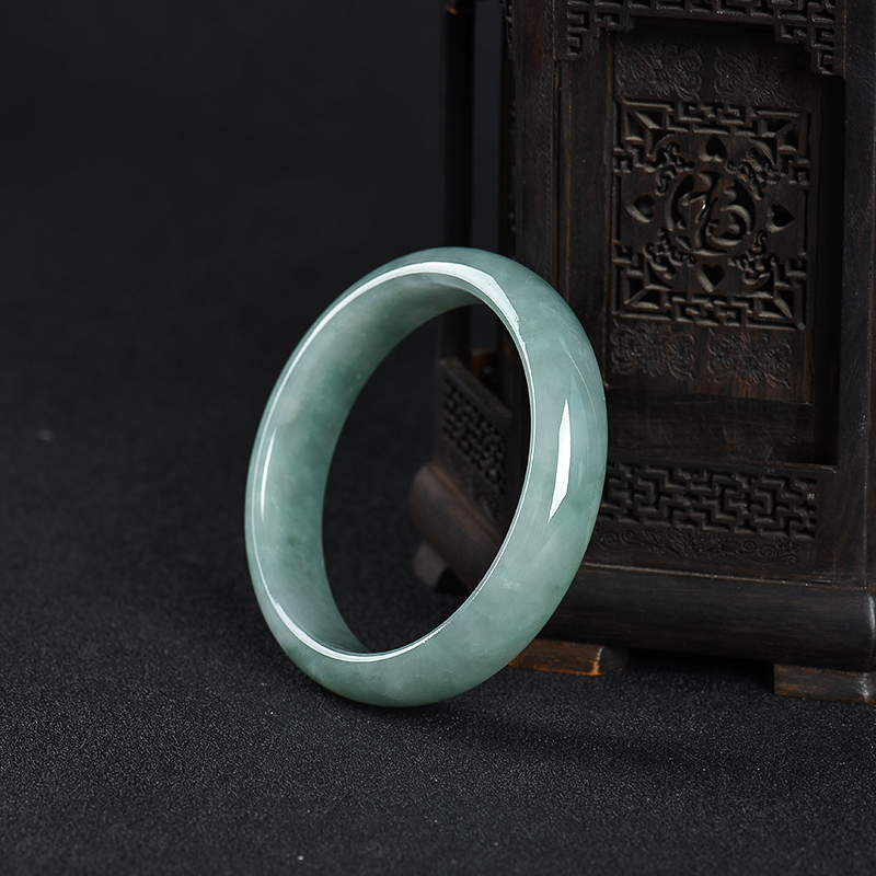 灰绿翡翠手镯-红掌柜