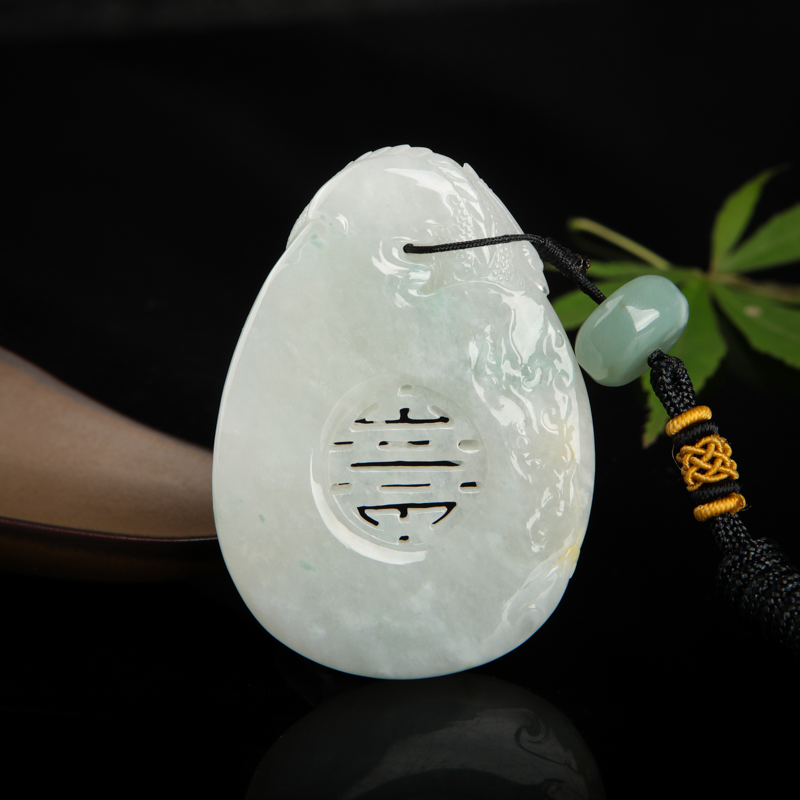 翡翠龙牌吊坠-红掌柜