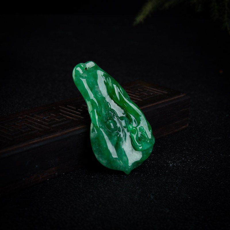 深绿翡翠问道吊坠-红掌柜