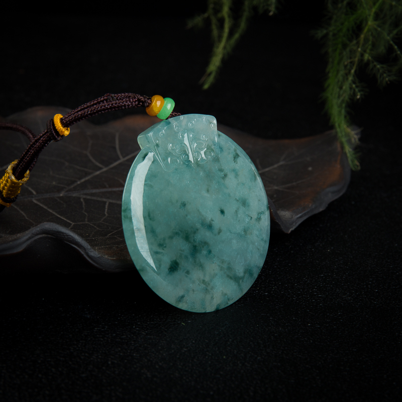 糯冰种飘花翡翠吊坠-红掌柜