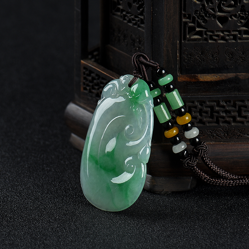 糯种翡翠吊坠-红掌柜