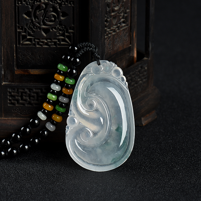 天然翡翠如意吊坠-红掌柜