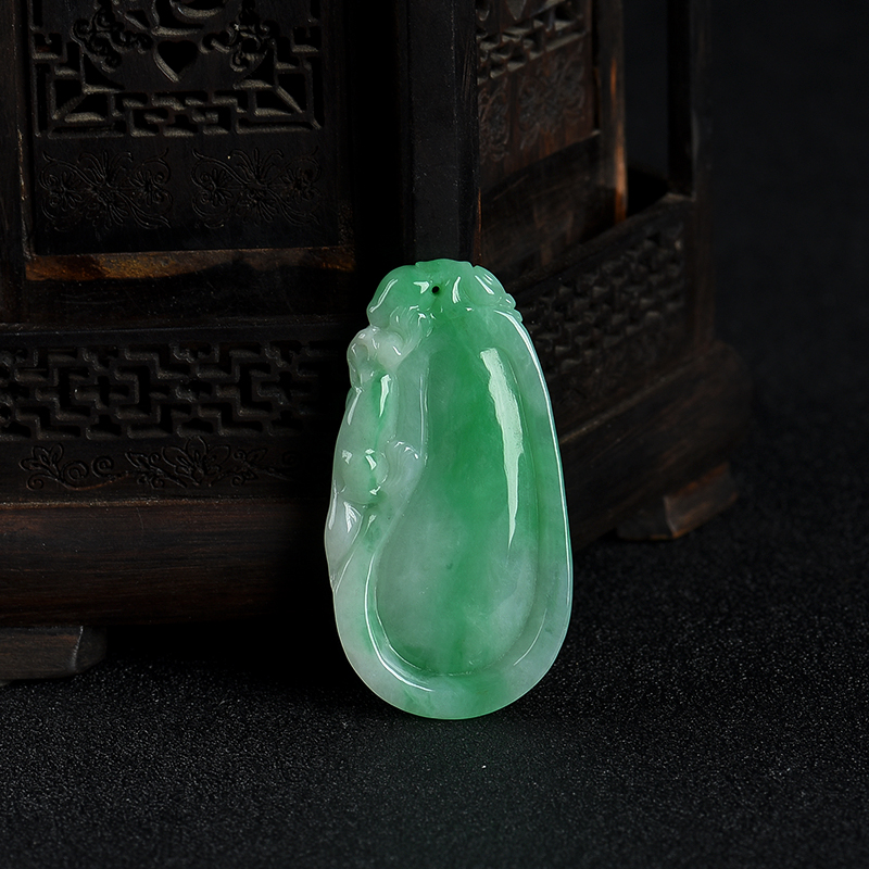 糯种飘翠翡翠吊坠-红掌柜