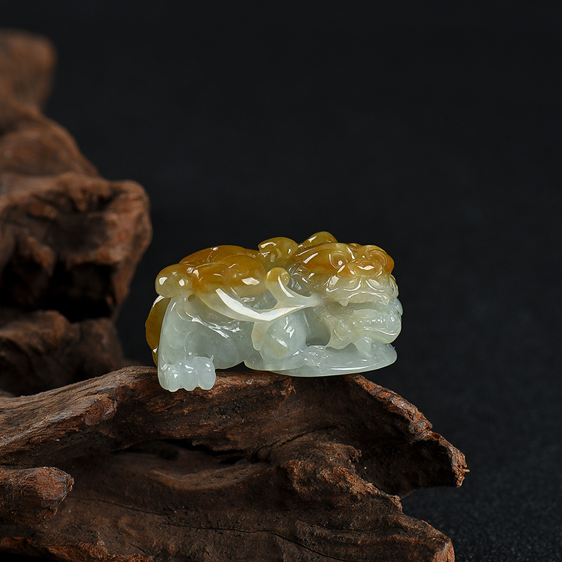 缅甸天然糯种俏色翡翠貔貅吊坠-红掌柜