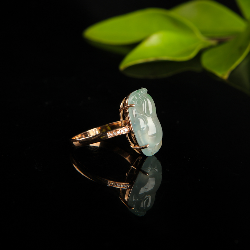 翡翠招财进宝戒指-红掌柜