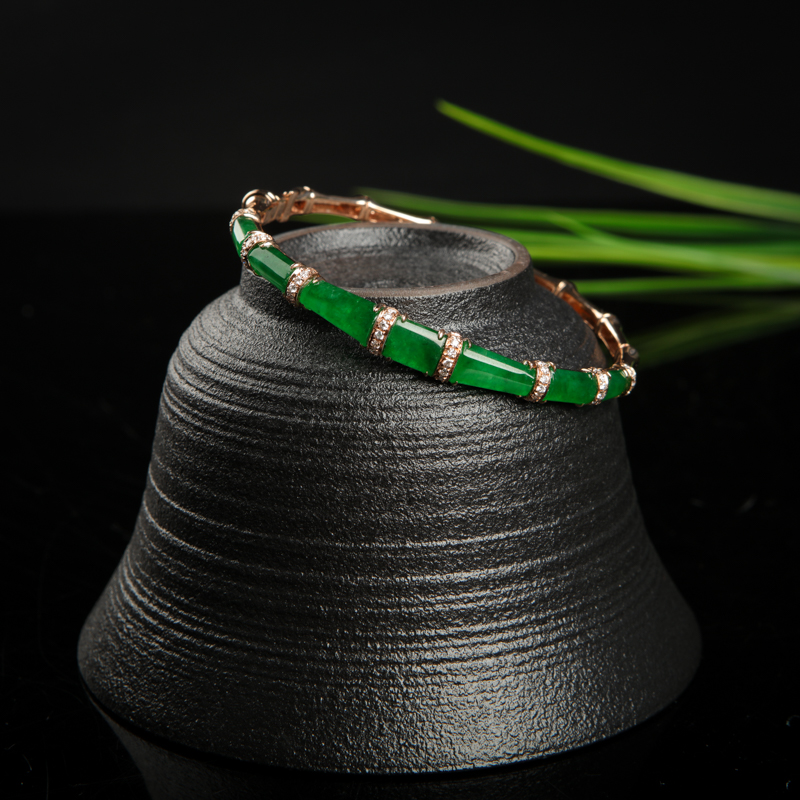 18k糯冰种翠绿翡翠手镯-红掌柜