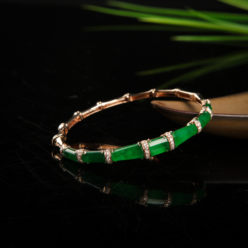 天然糯冰种翠绿翡翠手镯-红掌柜