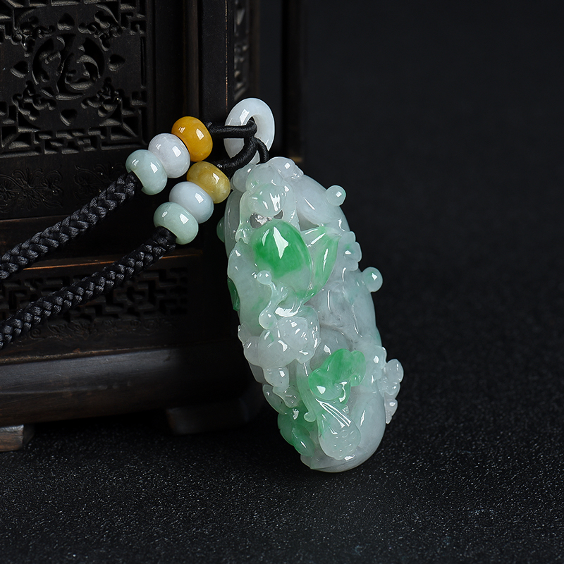 天然糯种飘翠翡翠连生贵子吊坠-红掌柜