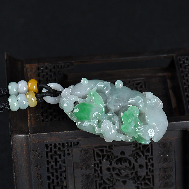 糯种飘翠天然翡翠连生贵子吊坠-红掌柜