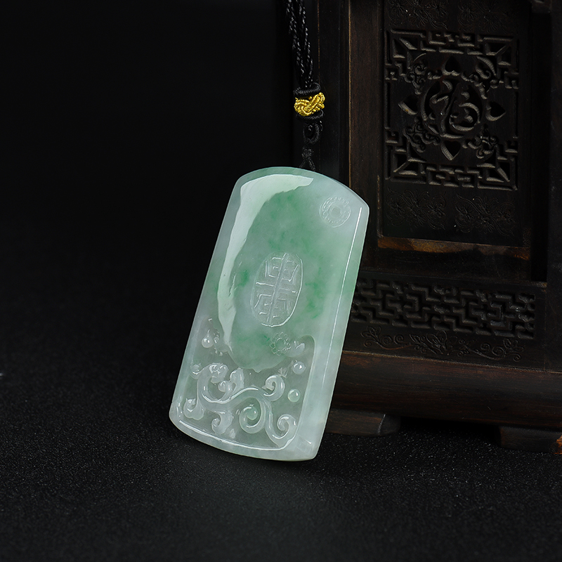 缅甸糯种飘翠翡翠龙牌吊坠-红掌柜