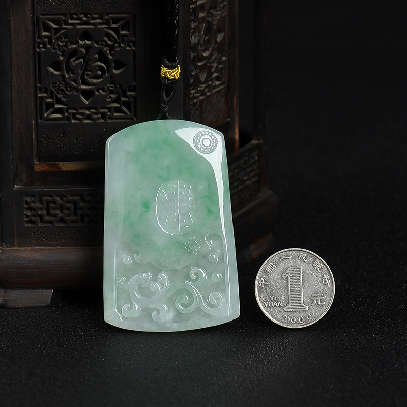 糯种飘翠翡翠吊坠-红掌柜