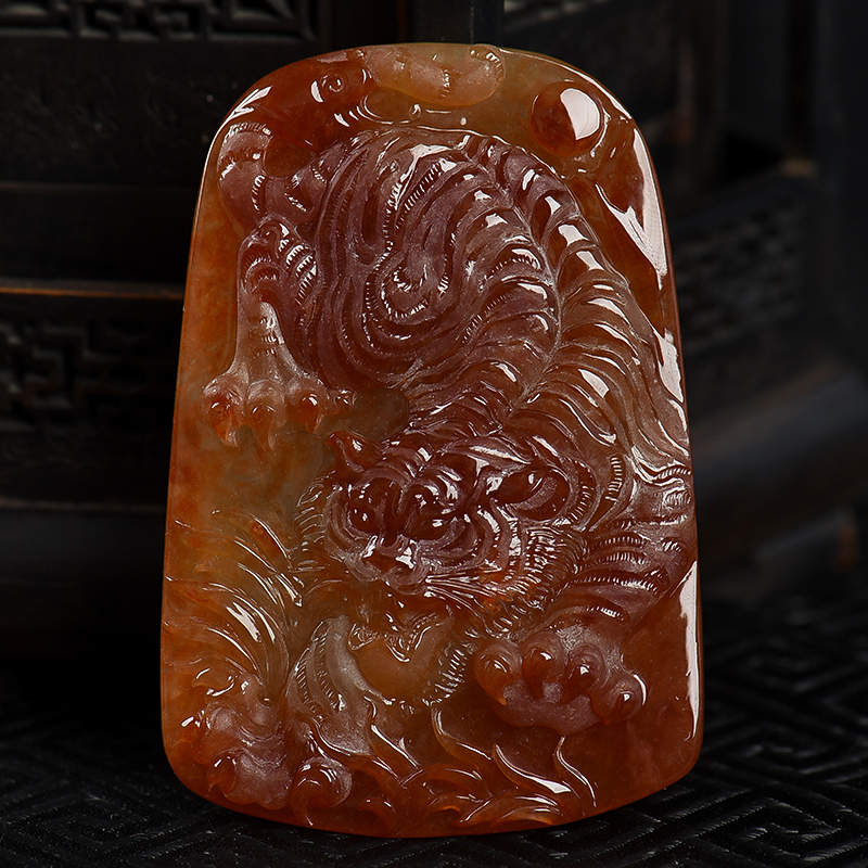 糯种红翡虎虎生威吊坠-红掌柜