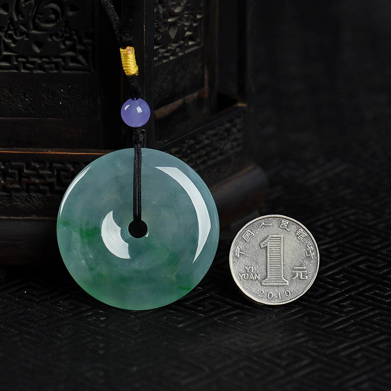 糯冰种飘翠翡翠吊坠-红掌柜