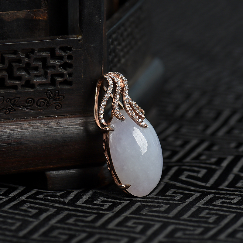 豆种翡翠吊坠-红掌柜 