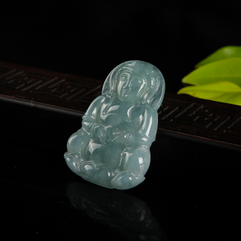 糯冰种翡翠观音吊坠-红掌柜