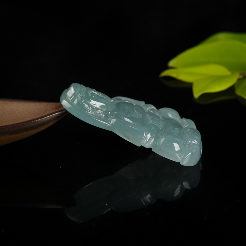 天然翡翠观音吊坠-红掌柜