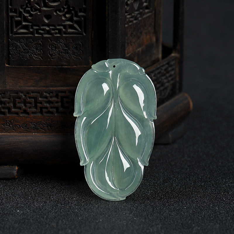 翡翠金枝玉叶吊坠-红掌柜