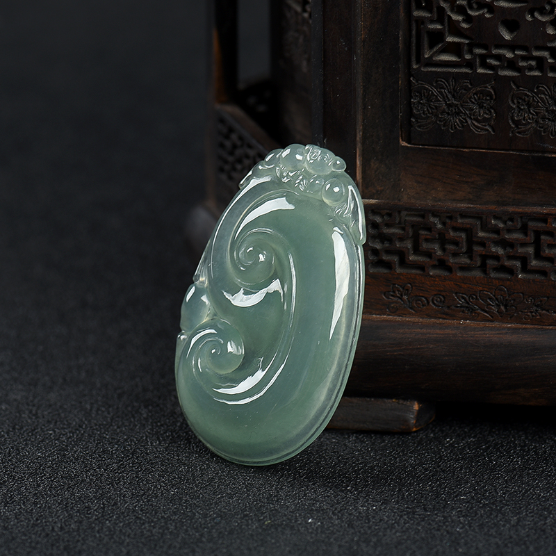 糯冰种翡翠如意吊坠-红掌柜