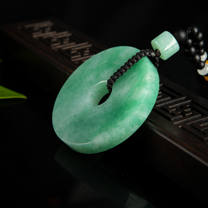 豆种翡翠平安扣吊坠-红掌柜 