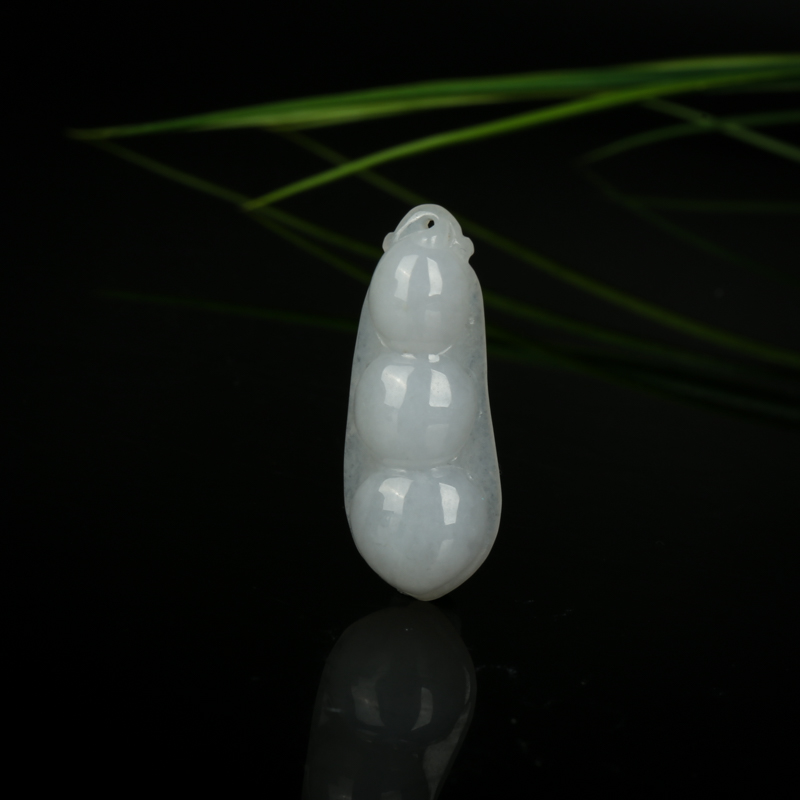 豆种翡翠连中三元吊坠-红掌柜