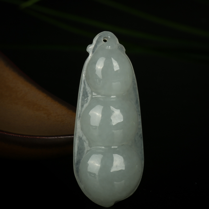 缅甸豆种翡翠连中三元吊坠-红掌柜