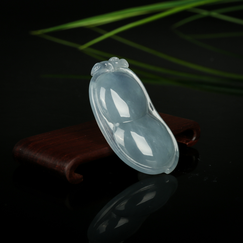 天然翡翠富贵豆吊坠-红掌柜