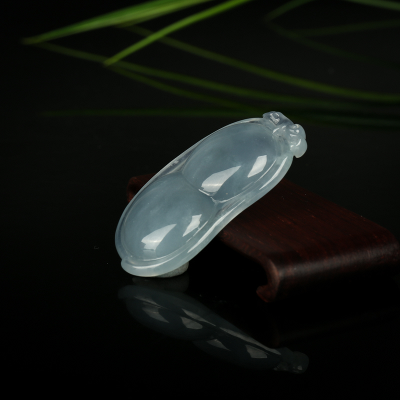 天然糯种翡翠富贵豆吊坠-红掌柜