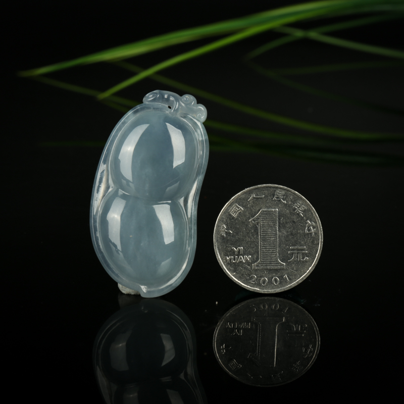 天然缅甸翡翠富贵豆吊坠-红掌柜